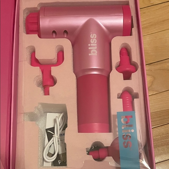 Bliss Spa Pink Massage Set - Picture 2 of 3